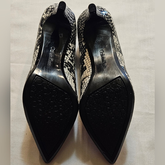 CALVIN KLEIN Stiletto Heel Pumps Snakeskin, Size US 6 - Picture 5 of 9